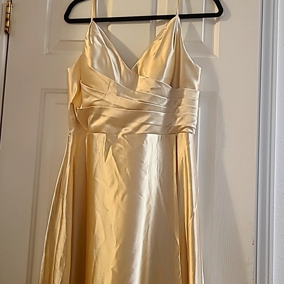 Dresses & Skirts - Women's formal cream dress sz 12